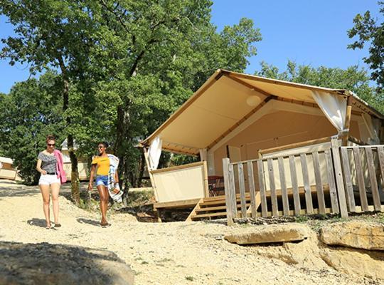فندق Camping Les Reflets Du Quercy Crayssac المظهر الخارجي الصورة