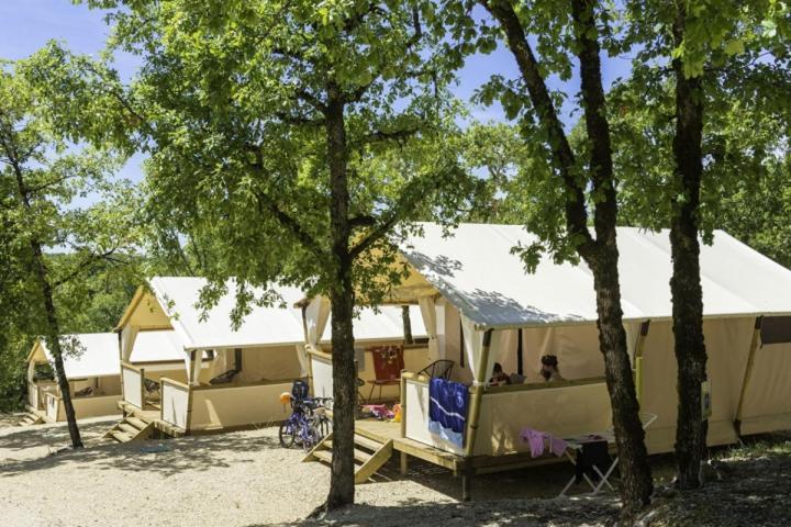 فندق Camping Les Reflets Du Quercy Crayssac المظهر الخارجي الصورة